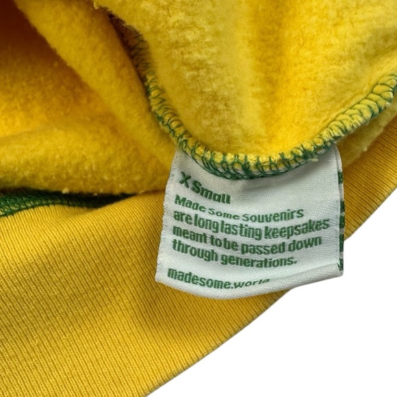 Made Some Souvenirs Cotton Crewneck Sweatshirt – Yellow La Sagrada Familia NWOT - Picture 8 of 10